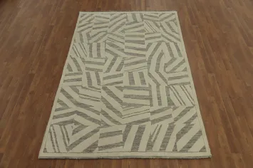Handmade Wool Abstract Indian Area Rug 5x8