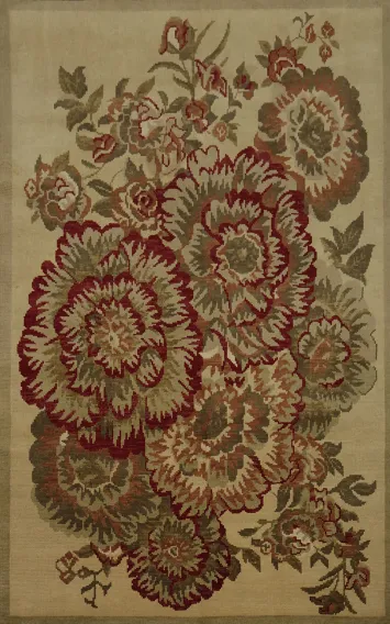 Floral Area Rug 7x10 with Elaborate Petal Details