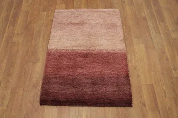 Elegant Ombre Gabbeh Rug 2x3 with Soft Gradient Color Transition