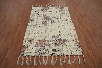 Handmade Moroccan Room Size Area Rug 5x8