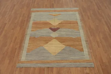 Southwestern Inspired Handwoven Rug with Earthy Tones 5x7