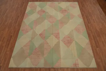 Subtle Diamond Design Rug 8x10 with Soft Earthy Tones