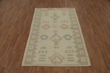 Southwestern Elegance Geometric Beige Kilim Rug 5x8