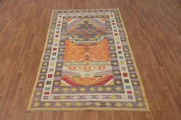 Handcrafted Artistic Rug with Intricate Geometrical Motifs 5x8