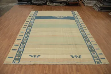 Handcrafted Kilim Area Rug 10x13 with Intricate Borders