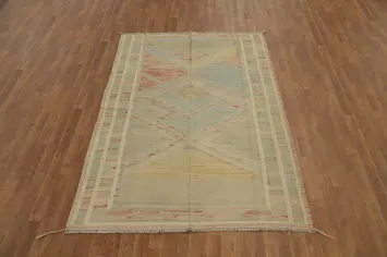Subtle Pastel Geometric Kilim Rug 5x7 to Enhance Your Living Area