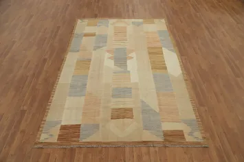 Artisan Geometric Kilim Area Rug 6x9 for a Sophisticated Room Ambience