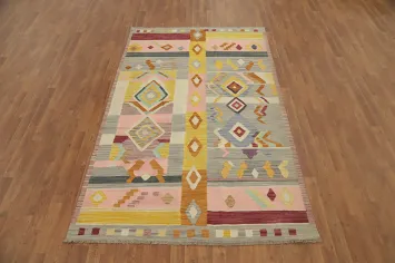 Vibrant Geometric Pattern Kilim Area Rug 5x8