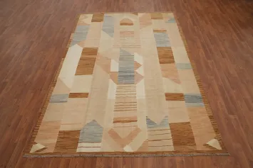 Artful Geometry Kilim Area Rug 6x10 in Soft Earth Tones