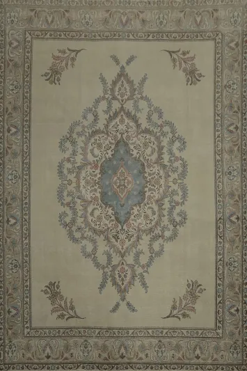 Elegant Medallion Tabriz Persian Area Rug 10x12 in Soft Neutral Tones