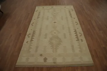 Geometric Wool Kilim Vegetable Dye Area Rug 5x8