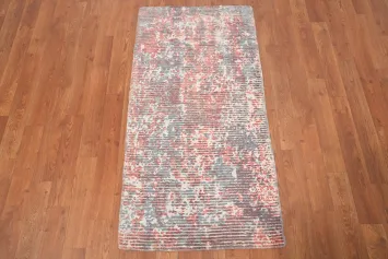 Contemporary Abstract Rug 2x4 with Elegant Textured Design