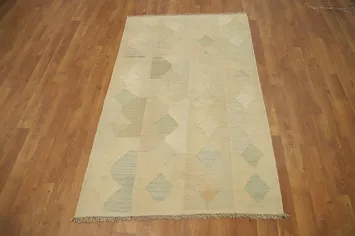 Elegant Geometric Kilim Rug 3x5 with Soothing Pastel Hues