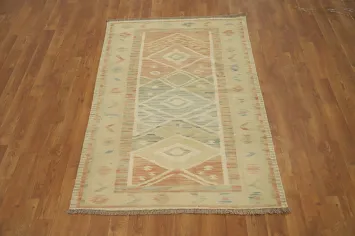 Pastel Serenity: Handwoven Kilim Rug 3x5 with Geometric Design