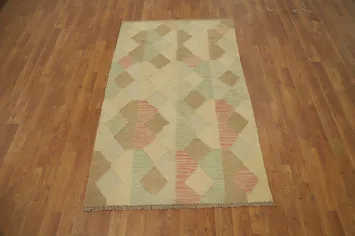 Geometric Pastel Tones Kilim Rug 3x5 for Contemporary Living Spaces