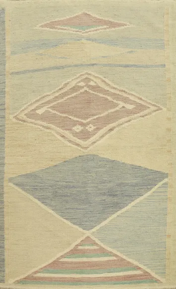 Elegant Pastel Geometric Kilim Rug 3x5 for Modern Living Rooms