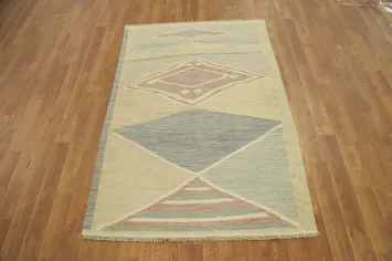 Elegant Pastel Geometric Kilim Rug 3x5 for Modern Living Rooms