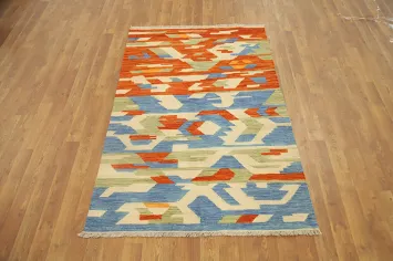 Modern Art-Influenced Kilim Rug 3x5 with Dynamic Color Palette