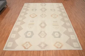 Elegant Geometric Patterns on Soft Color Kilim Area Rug 10x13