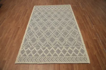Versatile Diamond Gotti Area Rug 5x8 for Modern and Classic Interiors