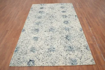 Floral Design Modern Area Rug 5x8 Adds a Touch of Serenity