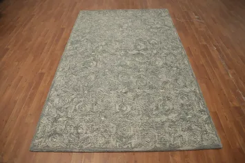 Luxurious Abstract Area Rug 5x8 with Subtle Geometric Intricacies