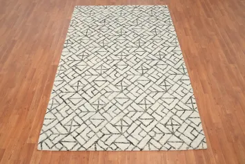 Elegant Geometric Area Rug 5x8 for Modern Decor Lovers