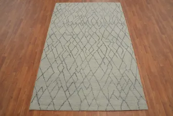 Trellis Wool Gray Modern Area Rug 5x8 for Chic Interiors