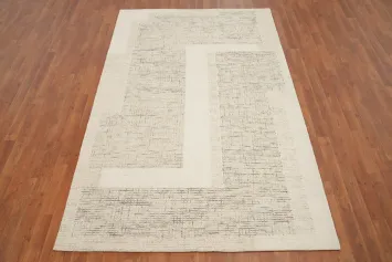 Subtle Geometric Chic Modern Area Rug 5x8 Ideal for Contemporary Spaces