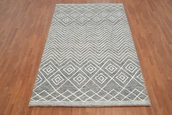 Transform Your with Zigzag and Diamond Design Area Rug 5x8