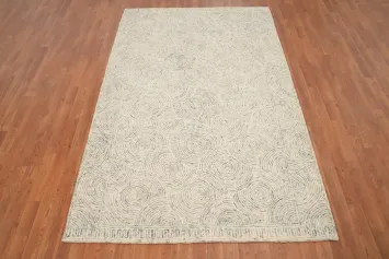 Subtle Swirl Design Area Rug 5x8 for Modern Minimalist Homes