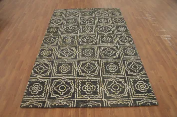 Geometric Elegance Handcrafted Modern Area Rug 5x8