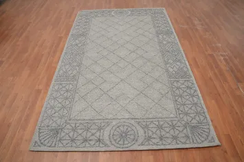 Add Charm with This Elegant Geometric Modern Area Rug 5x8