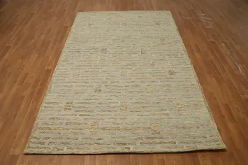 Hand tufted Modern Area Rug 5x8 with Subtle Textured Pattern
