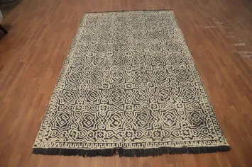 Black and White Trellis Wool Area Rug 5x8 with Mesmerizing Patterns