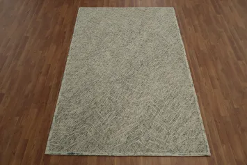 Versatile Beige Area Rug 5x8 with Intricate Pattern Design