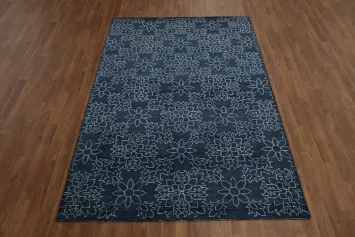 Intricate Design Area Rug 5x8 with Elegant Floral Motifs