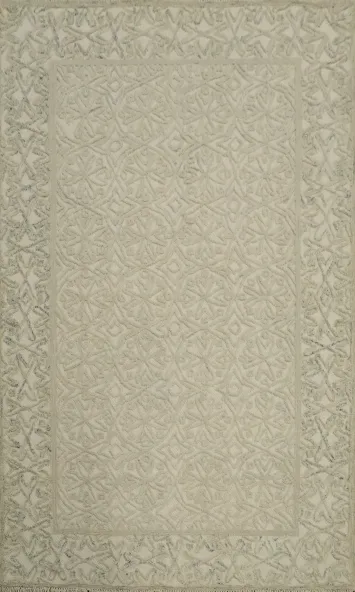 Stylish Classic Design Area Rug 5x8 with Delicate Floral Motifs