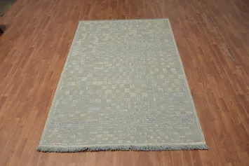 Textured Tranquility: A Cool-Toned Geometric Modern Area Rug 5x8