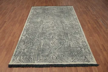 Stylish Geometric Patterned Area Rug 5x8 for Modern Interiors