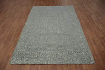 Versatile Gray Area Rug 5x8 in Contemporary Style