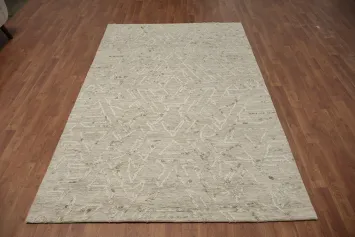 Elegant Abstract Area Rug 5x8 for Modern Living Spaces