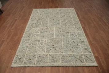 Geometric Design Area Rug 5x8 in Neutral Color Palette
