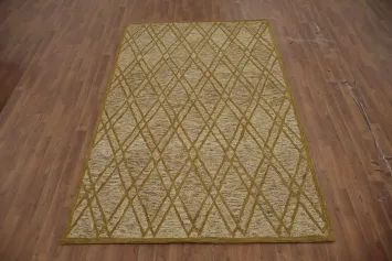Chic Modern Area Rug 5x8 in Earthy Tones for Cozy Living Spaces