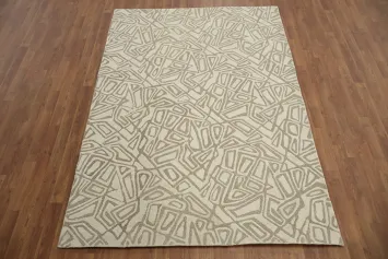 Geometric Elegance: Contemporary Area Rug 5x8