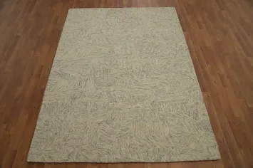 Elegant Abstract Rug 5x8 with Chic Textured Patterns