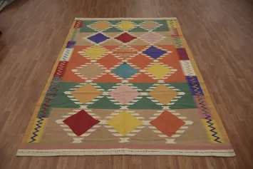 Vibrant Diamond Kilim Area Rug 7x10 for Modern Living