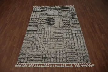 Elegant Modern Turkish Area Rug 5x8 for Contemporary Interiors