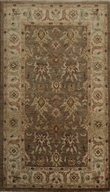 Elegant Peshawar Oriental Rug 3x5 with Classic Floral Patterns