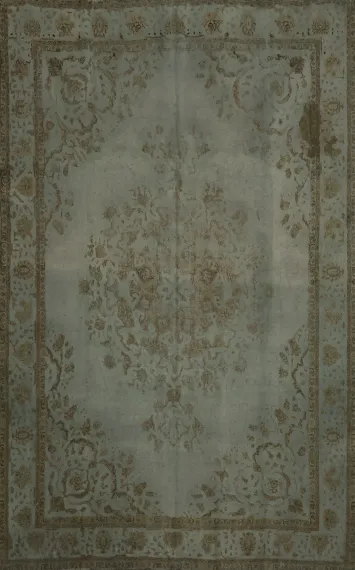 Tabriz Persian Area Rug 9x13 with Worn-In Charm and Artful Design